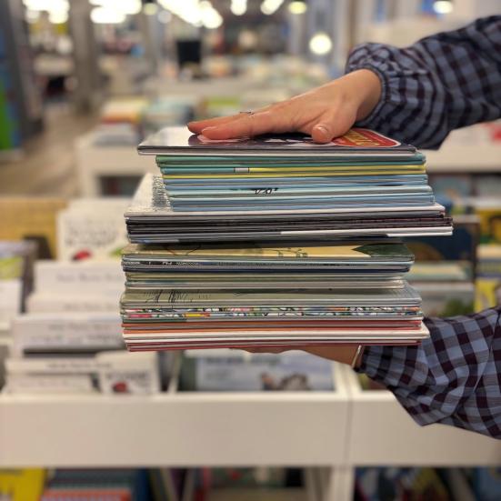 Stak af billedbøger