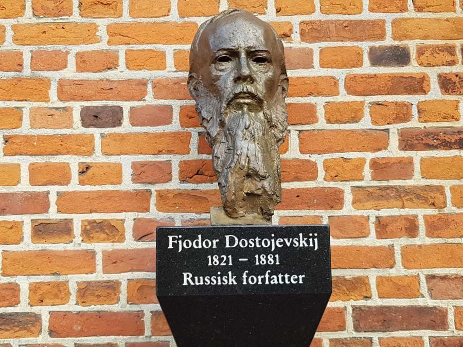 Foto af busten af Dostojevskij